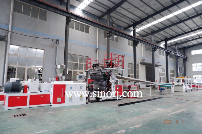 出口中東的格柵板，大理石板，碳晶板生產線發貨。